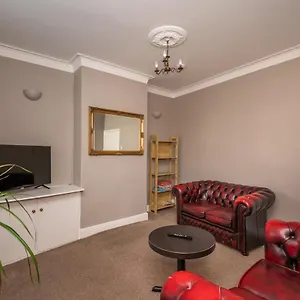  Holiday home Lovely Overlooking Walls - Pass The Keys United Kingdom